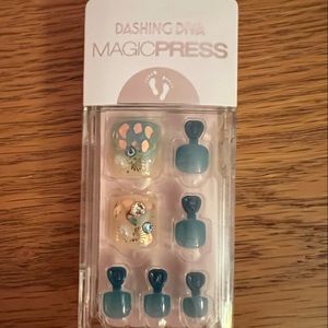 Dashing diva magic press pedicure